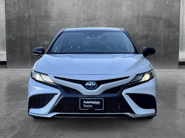 2022 Toyota Camry Hybrid XSE