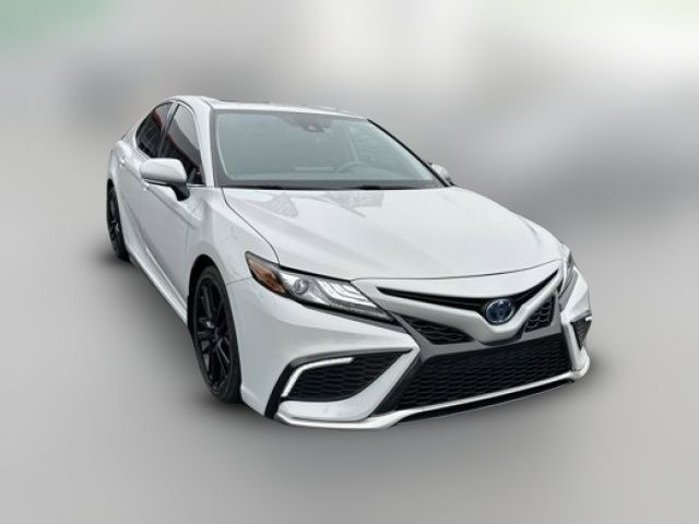 2022 Toyota Camry Hybrid XSE