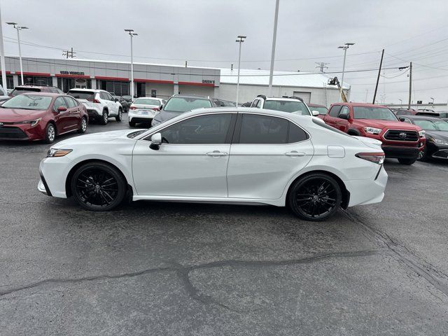 2022 Toyota Camry Hybrid XSE