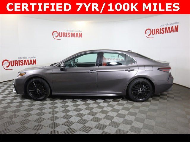 2022 Toyota Camry Hybrid XSE