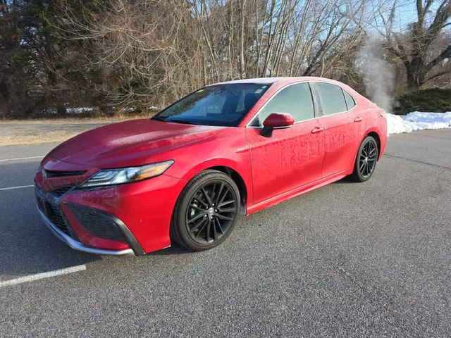 2022 Toyota Camry Hybrid XSE