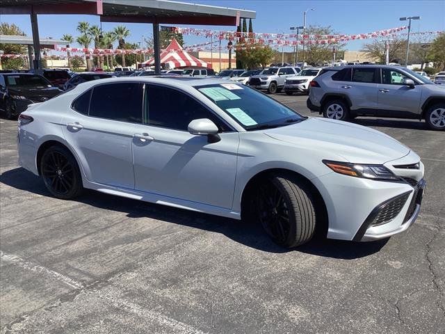 2022 Toyota Camry Hybrid XSE