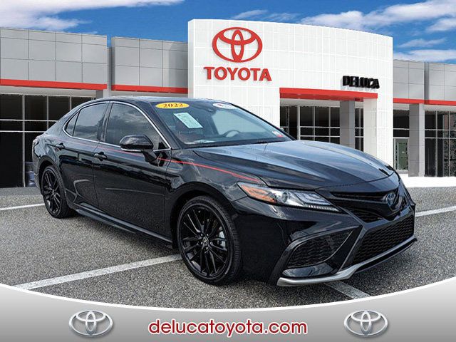 2022 Toyota Camry Hybrid XSE