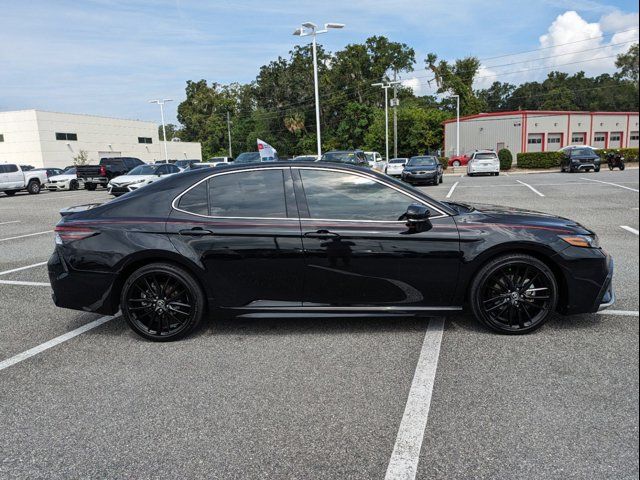 2022 Toyota Camry Hybrid XSE