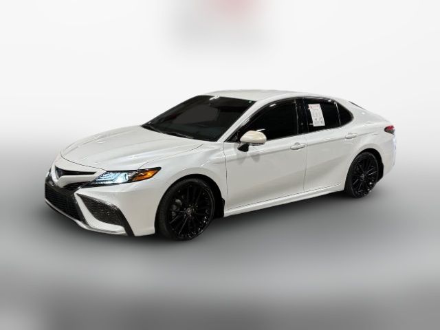 2022 Toyota Camry Hybrid XSE