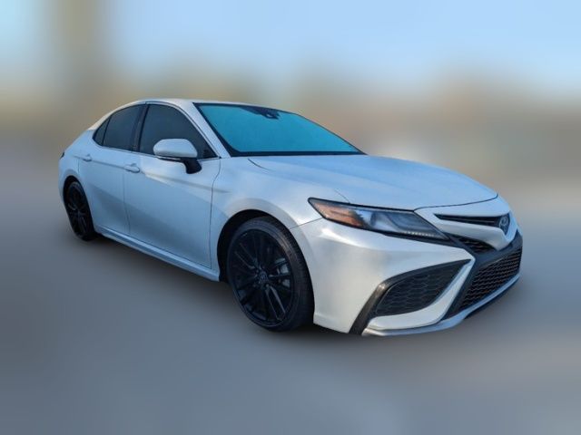 2022 Toyota Camry Hybrid XSE