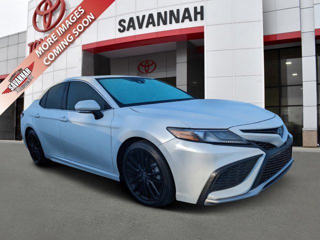 2022 Toyota Camry Hybrid XSE