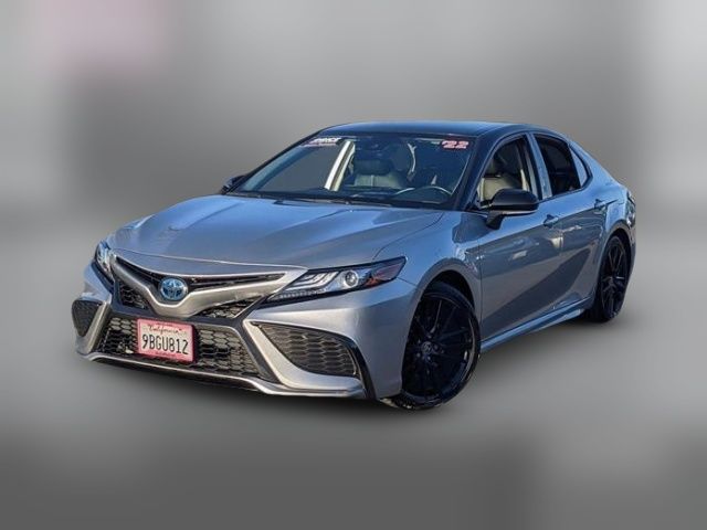 2022 Toyota Camry Hybrid XSE