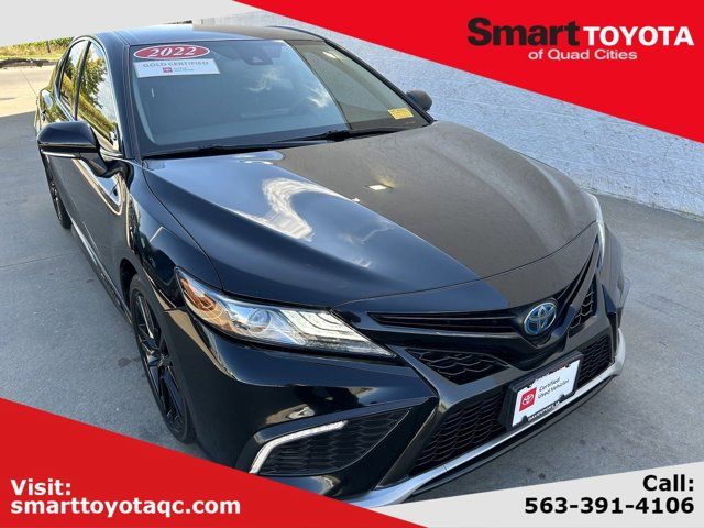 2022 Toyota Camry Hybrid XSE