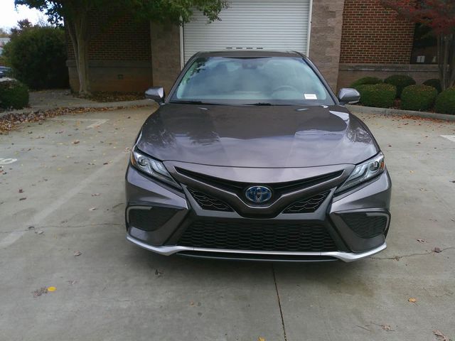 2022 Toyota Camry Hybrid XSE