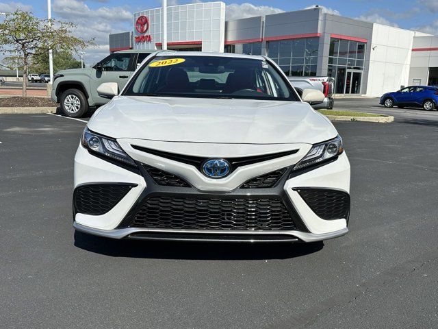 2022 Toyota Camry Hybrid XSE