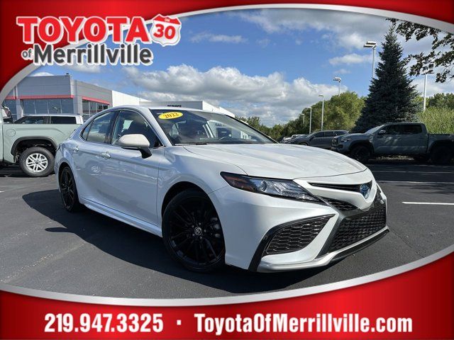 2022 Toyota Camry Hybrid XSE