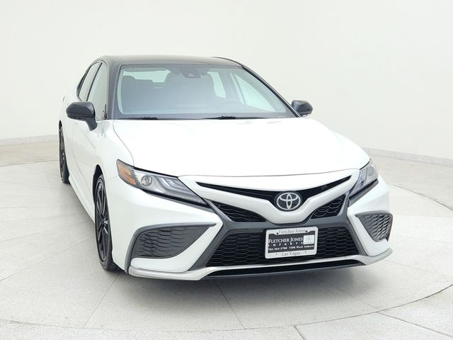 2022 Toyota Camry Hybrid XSE