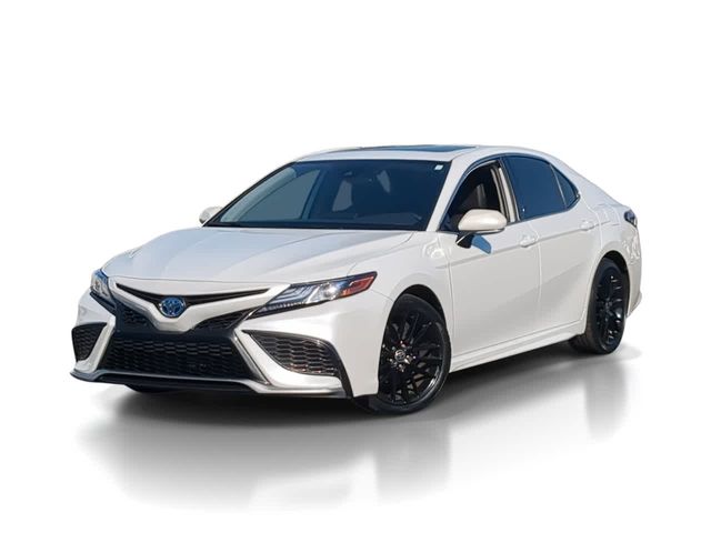 2022 Toyota Camry Hybrid XSE