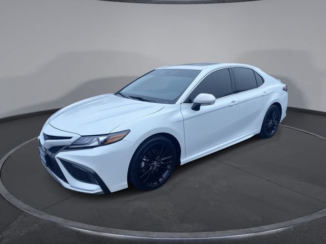 2022 Toyota Camry Hybrid XSE