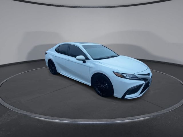 2022 Toyota Camry Hybrid XSE