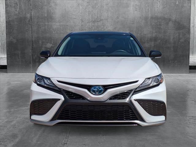 2022 Toyota Camry Hybrid XSE