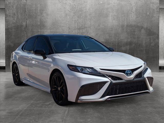 2022 Toyota Camry Hybrid XSE