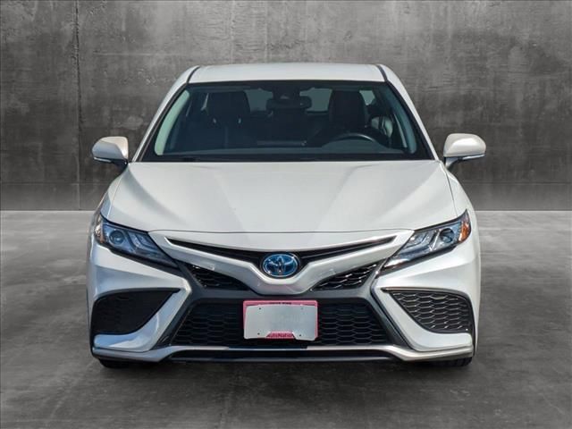 2022 Toyota Camry Hybrid XSE