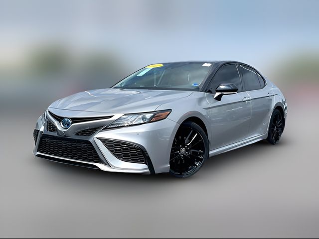 2022 Toyota Camry Hybrid XSE