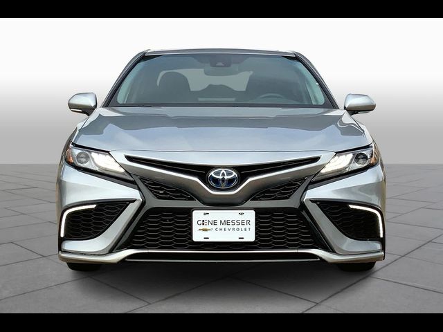 2022 Toyota Camry Hybrid XSE