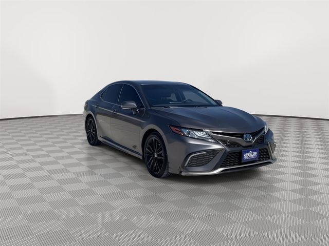 2022 Toyota Camry Hybrid XSE