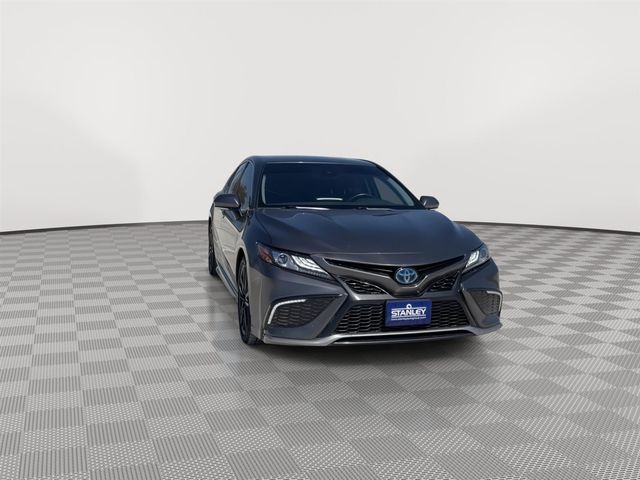 2022 Toyota Camry Hybrid XSE