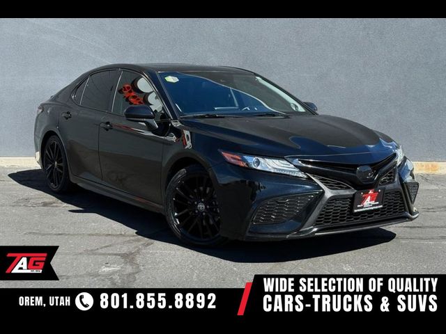 2022 Toyota Camry Hybrid XSE