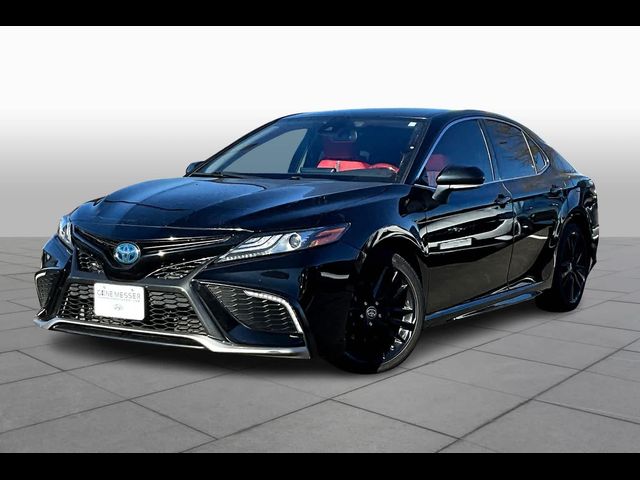 2022 Toyota Camry Hybrid XSE