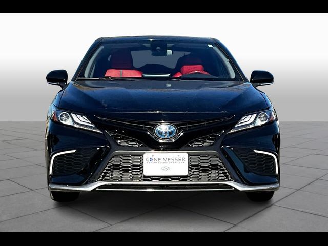 2022 Toyota Camry Hybrid XSE