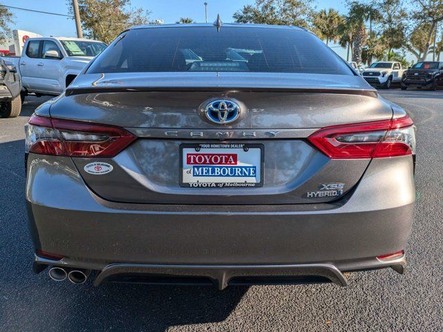 2022 Toyota Camry Hybrid XSE