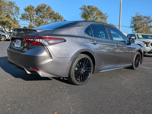 2022 Toyota Camry Hybrid XSE