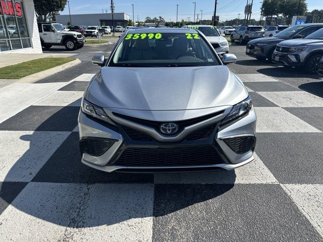 2022 Toyota Camry Hybrid XSE