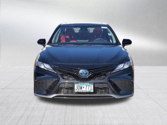 2022 Toyota Camry Hybrid XSE