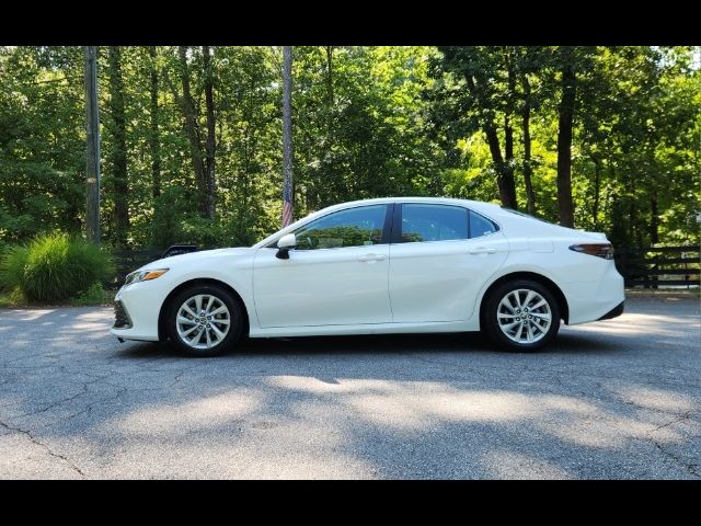 2022 Toyota Camry LE