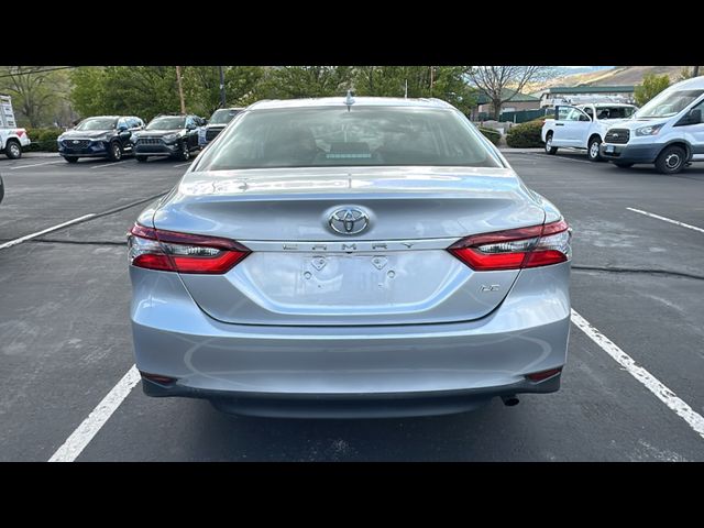 2022 Toyota Camry LE