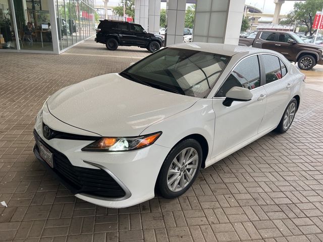 2022 Toyota Camry LE