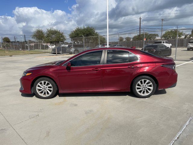 2022 Toyota Camry LE