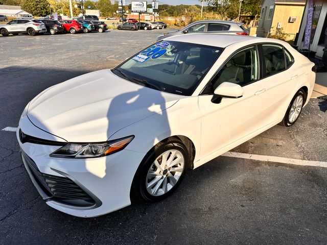 2022 Toyota Camry LE