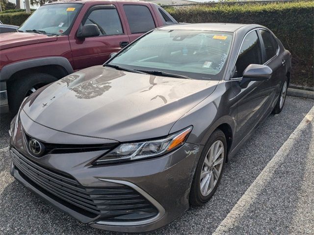 2022 Toyota Camry LE