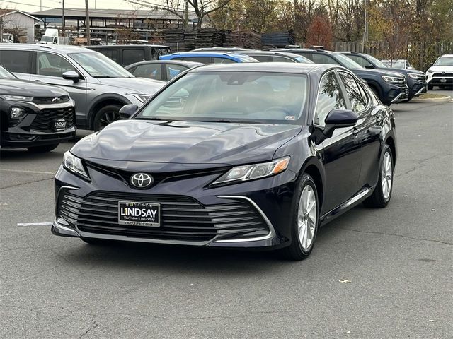 2022 Toyota Camry LE