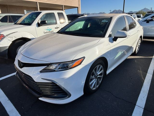 2022 Toyota Camry LE