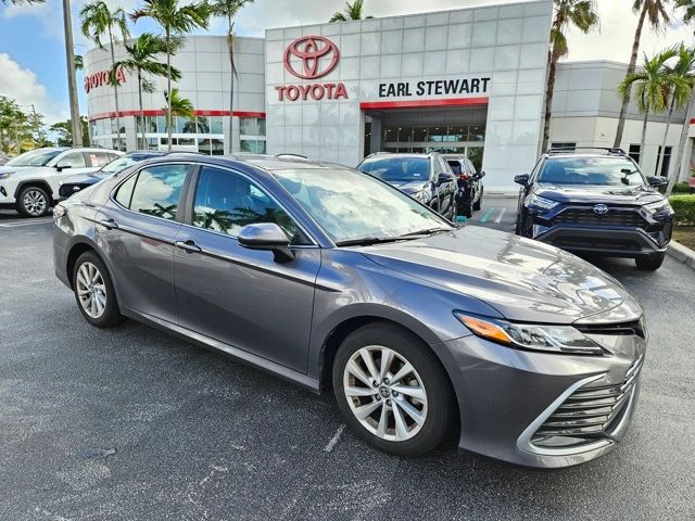 2022 Toyota Camry LE