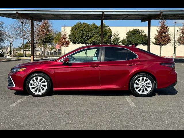 2022 Toyota Camry LE