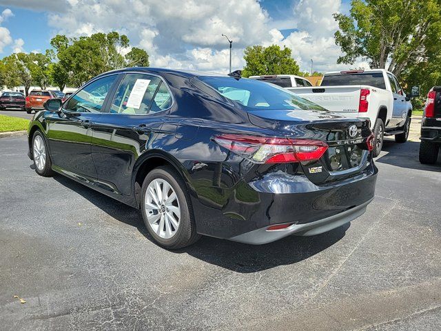 2022 Toyota Camry LE