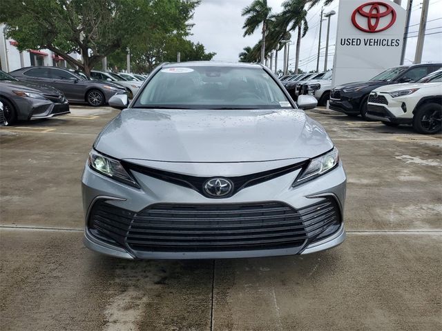 2022 Toyota Camry LE