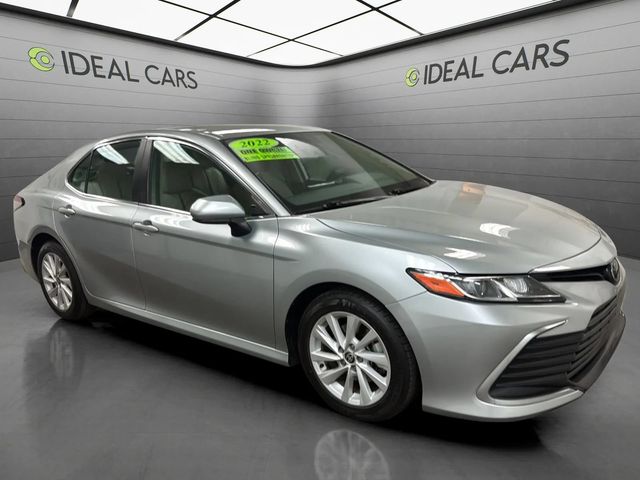 2022 Toyota Camry LE