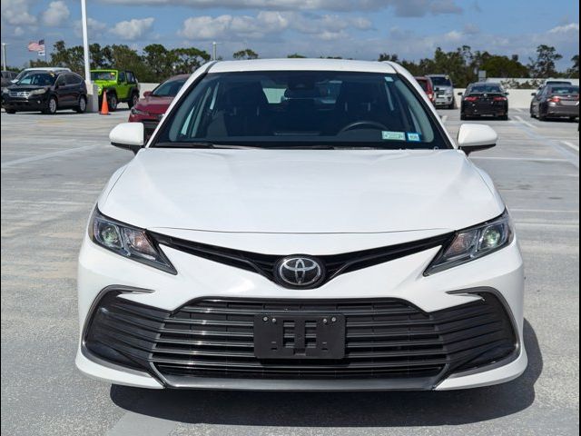 2022 Toyota Camry LE