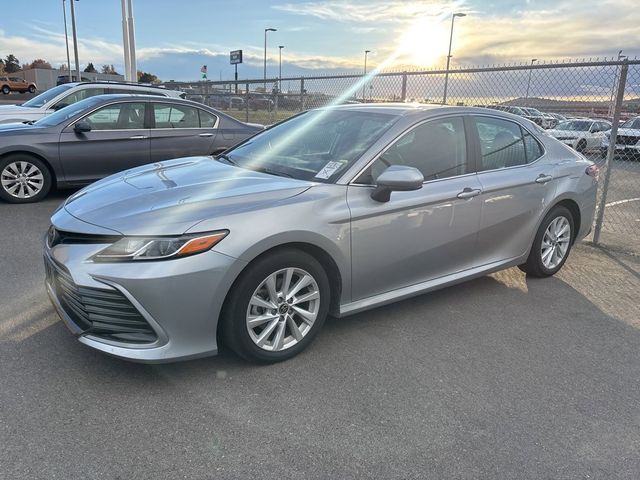 2022 Toyota Camry LE