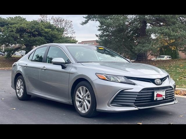 2022 Toyota Camry LE